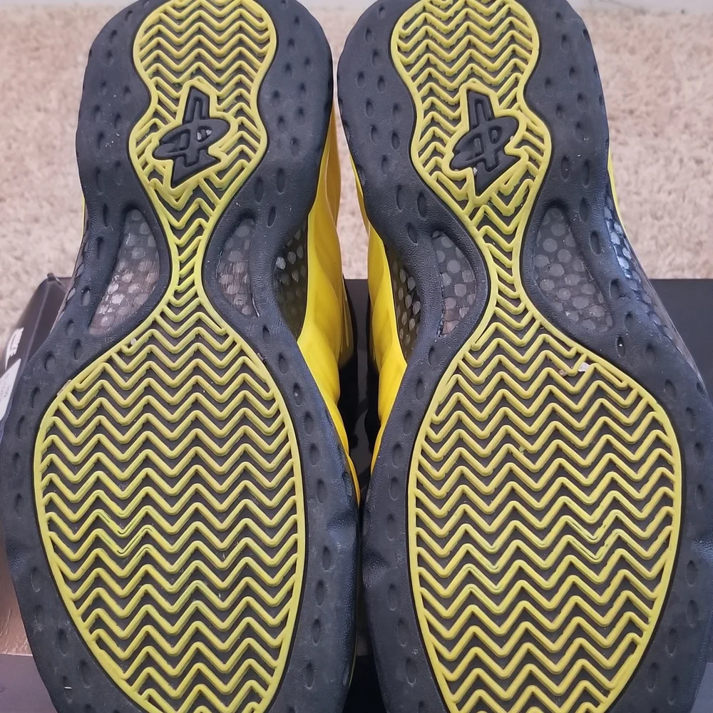 Nike Black and Yellow Foamposite-Style Basketball Sneakers - Picture 7 of 11